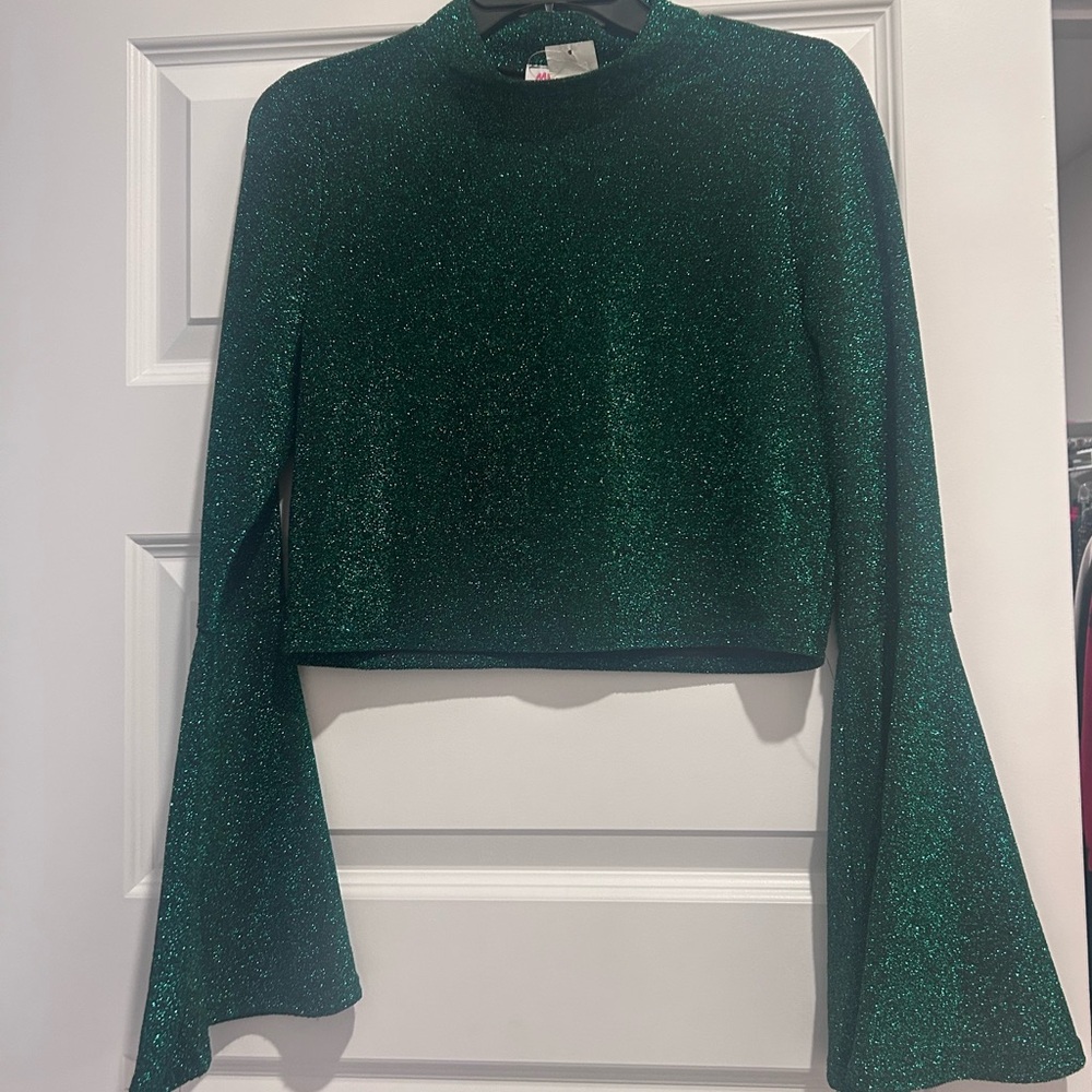 Green sparkle top
